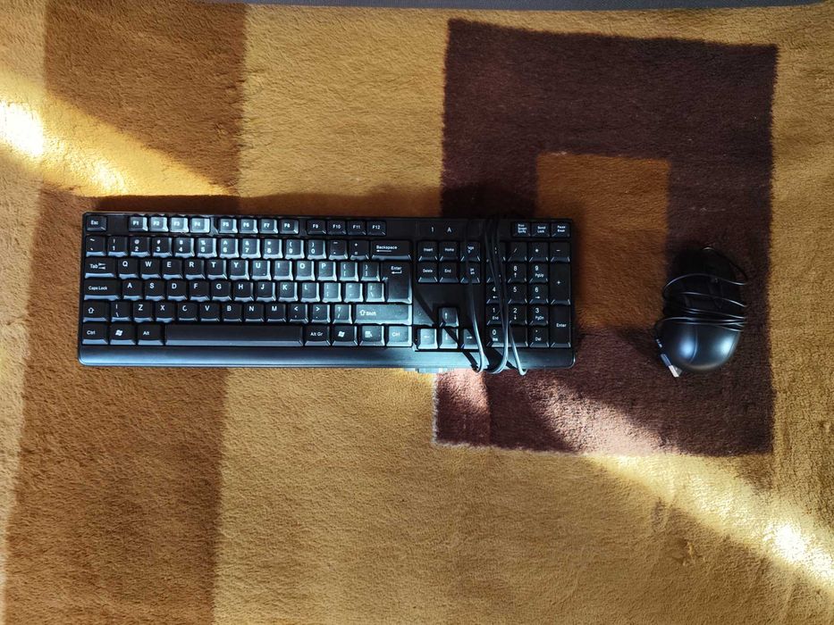 Zestaw komputerowy mysz + klawiatura , stan bdb