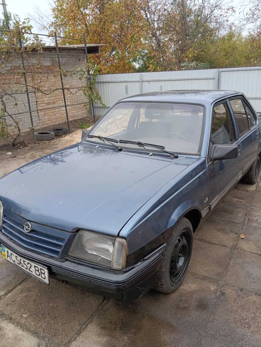 продам Opel Ascona в хорошем состоянии