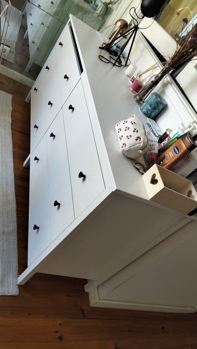 Cómoda IKEA branca