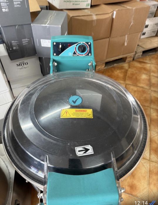 Maquina de descascar batatas 25kg muito nova