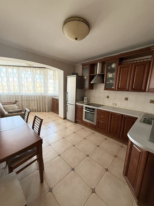 Оренда 2-к вул. Левка Лукʼяненка 15-Г, метро Мінська 7 хв!