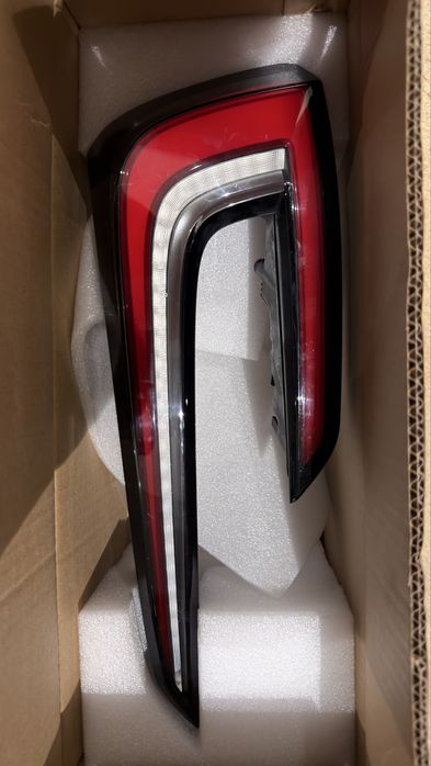 Farolim traseiro direito Tesla 3 Highland