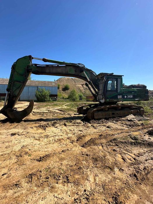 Діючий кар’єр габро з власним парком техніки та інфраструктурою
Діючий