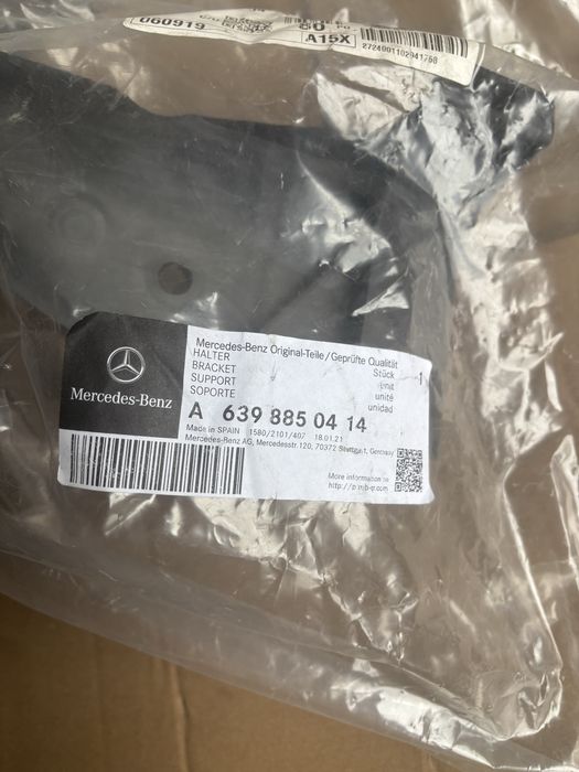Vendo dois apoios do motor da merceves vito 639