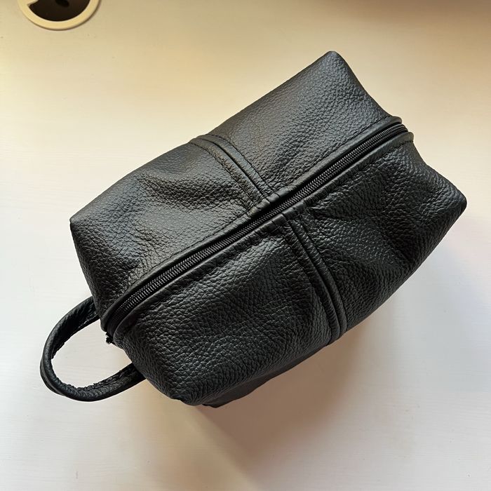 Skórzana kosmetyczka czarna