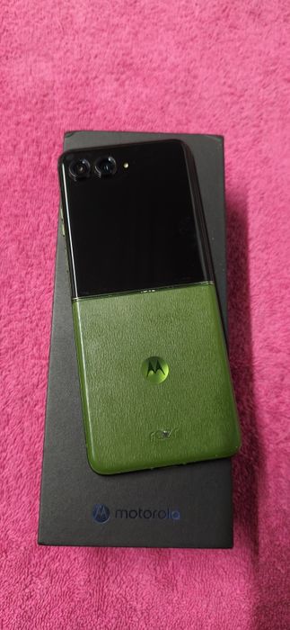 Motorola Razr 50 ultra 5G. 512 GB 12+12 GB RAM