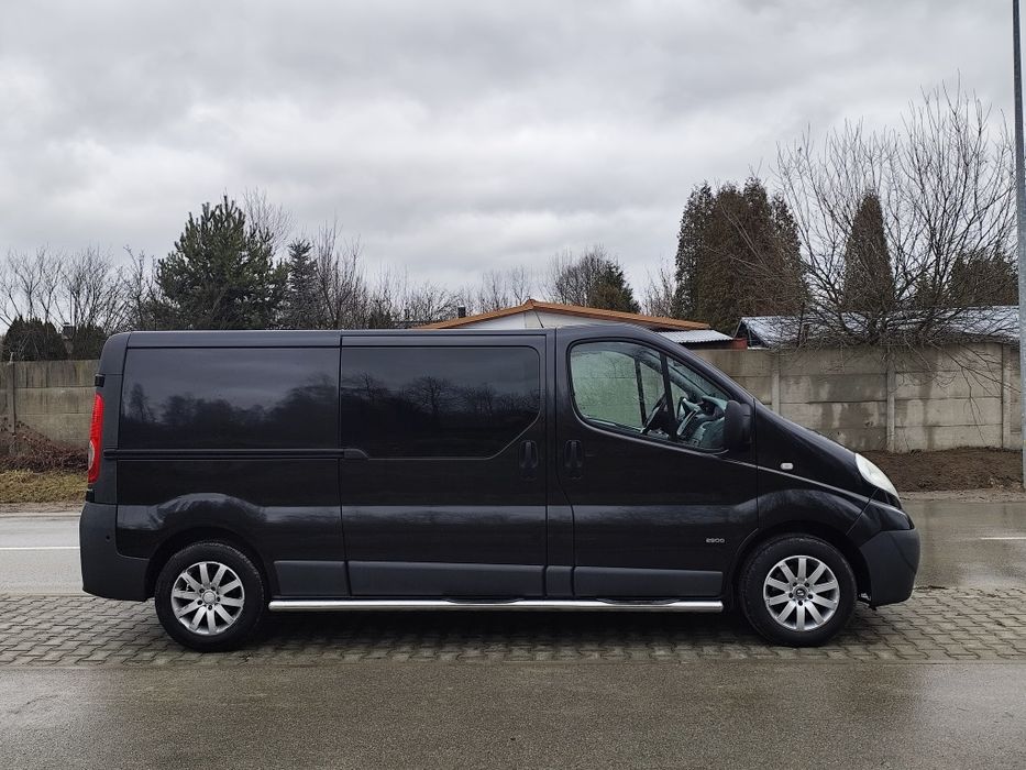 Opel Vivaro 2.0 115KM**Brygadówka**Bogata wersja**Piękny**