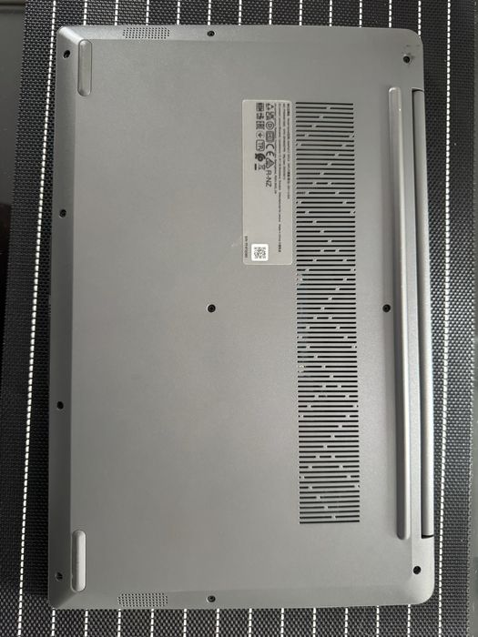 Laptop Lenovo IdeaPad 3 15ITL6 – idealny stan + oryginalna ładowarka + pokrowiec GRATIS