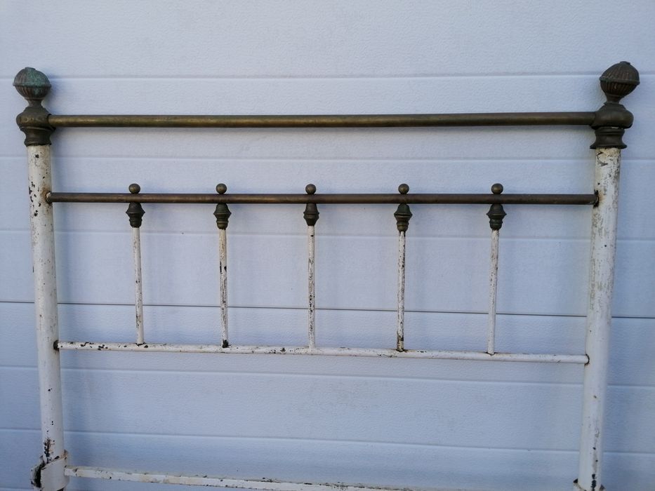 3 camas de ferro antigas