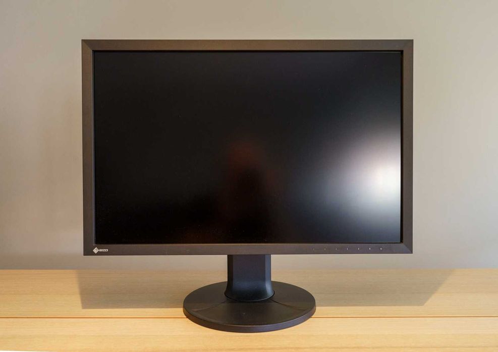 EIZO CS2400S - Monitor profissional (NOVO) + Calibrador i1 DisplayPro