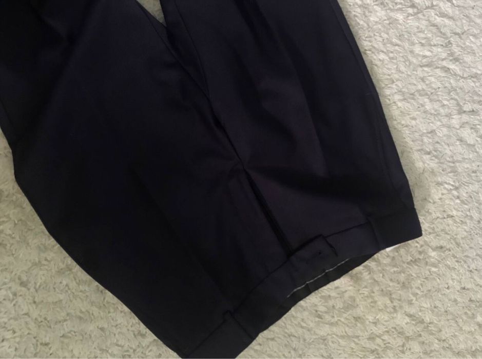 Продам костюм на випуск