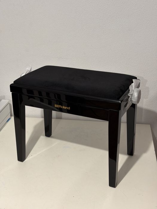 Banco de piano Roland