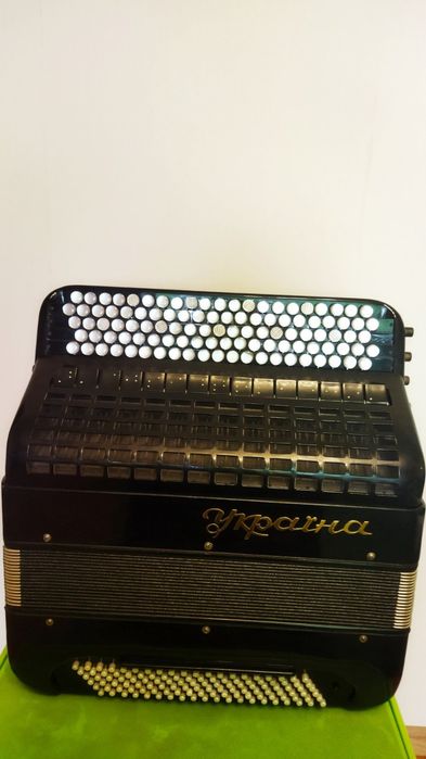 Продається баян "Україна"