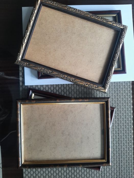 Рамки для фотографий 10 штук.