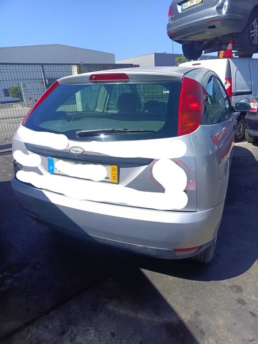 Ford Focus veiculo vendido às peças