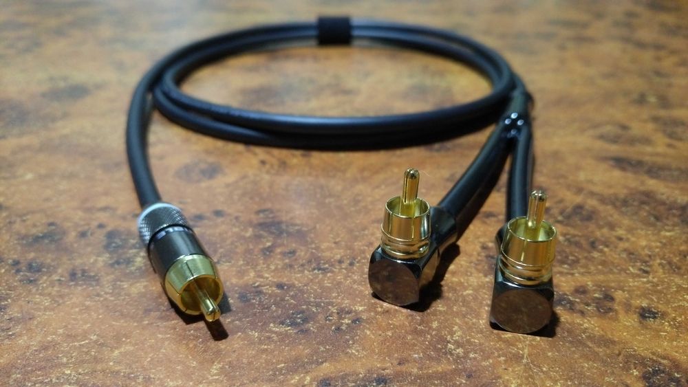 Hi-Fi сабвуферный Y-образный кабель RCA/2RCA MOGAMI Neglex W2534 экран
