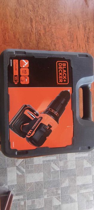 Шуруповерт аккумуляторный BLACK+DECKER BDCHD18KB