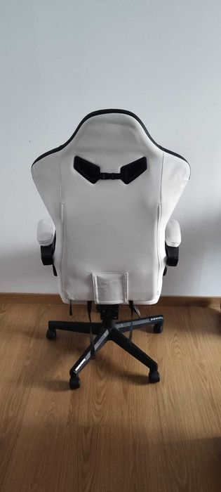 Cadeira Gaming Newskill Branca/Preta
