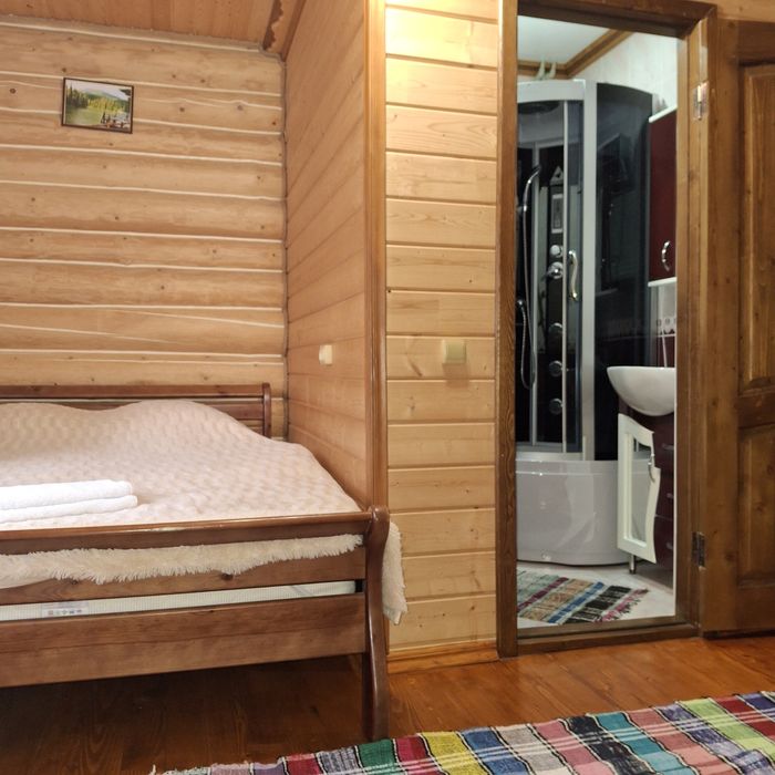 Гостинний двір 《Поляна》