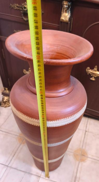 Jarrão alto em barro