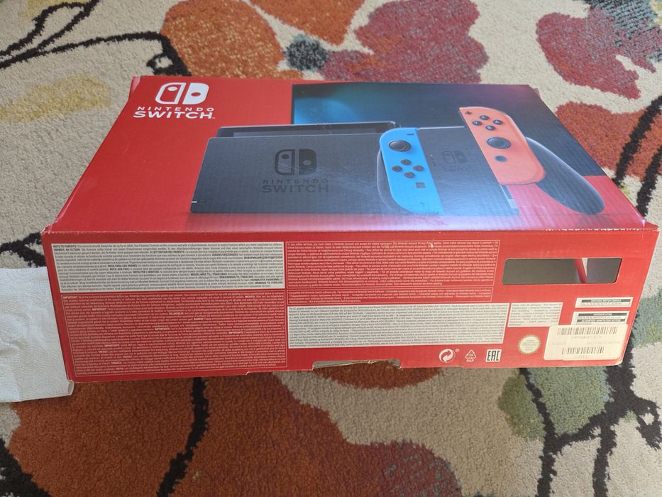 Nintendo Switch V2 + etui ochronne
