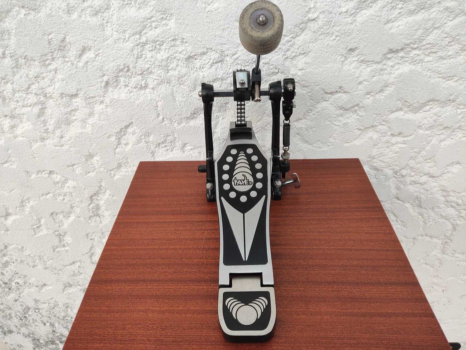 Pedal de bombo Taye