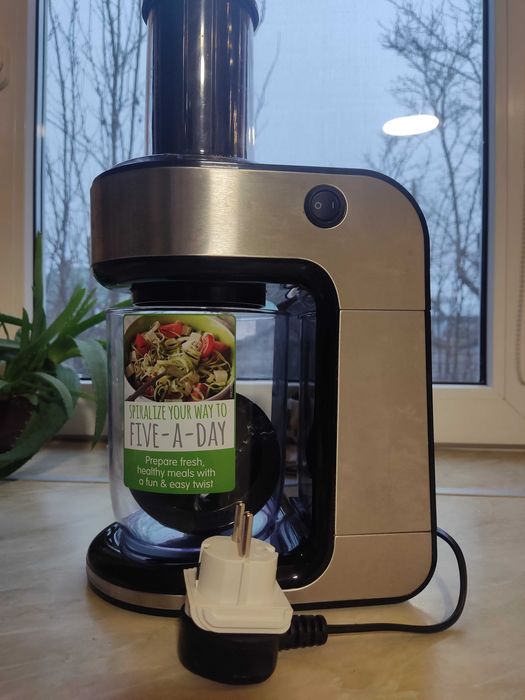 Спіралізатор Morphy Richard Spiralizer ,овочерізка спіральна.