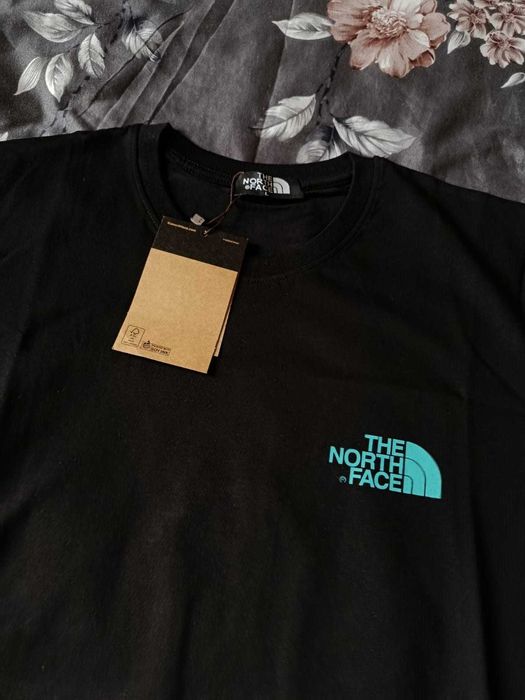 T-shirt bawełniany The North Face, czarny L regular fit