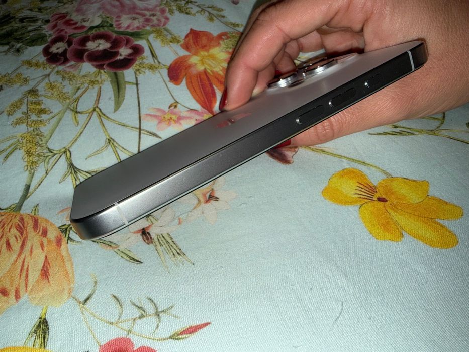 iPhone 16 Pro Branco64739224922755124