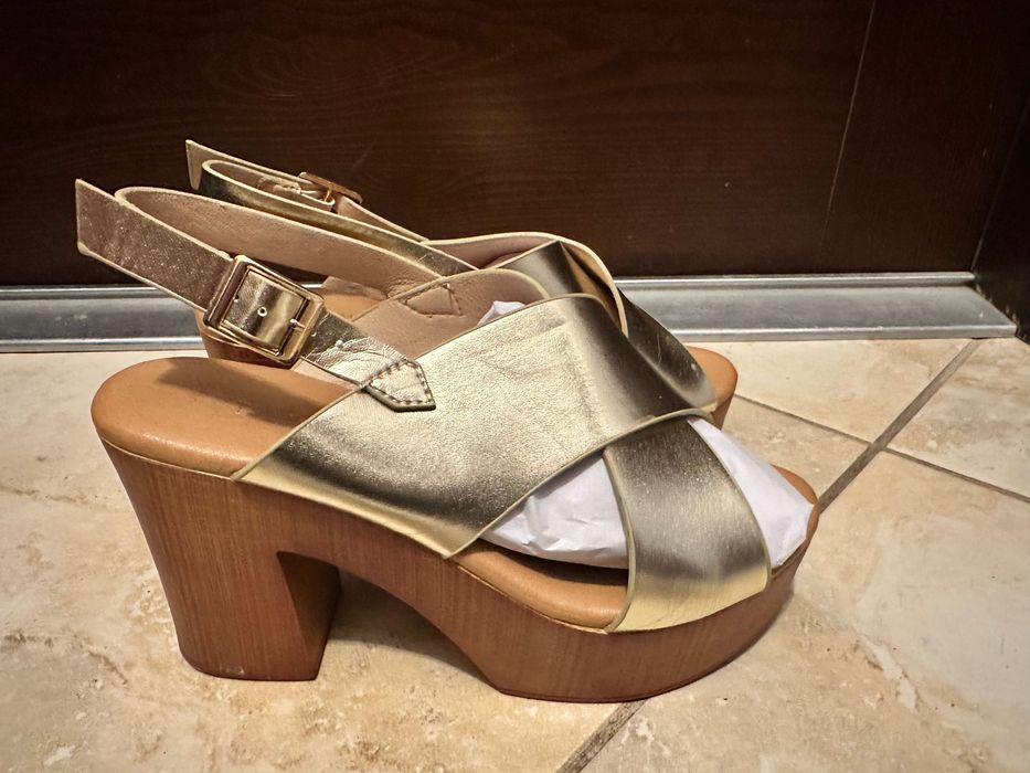 Okazja stylowe buty sandałki na grubej podeszwie