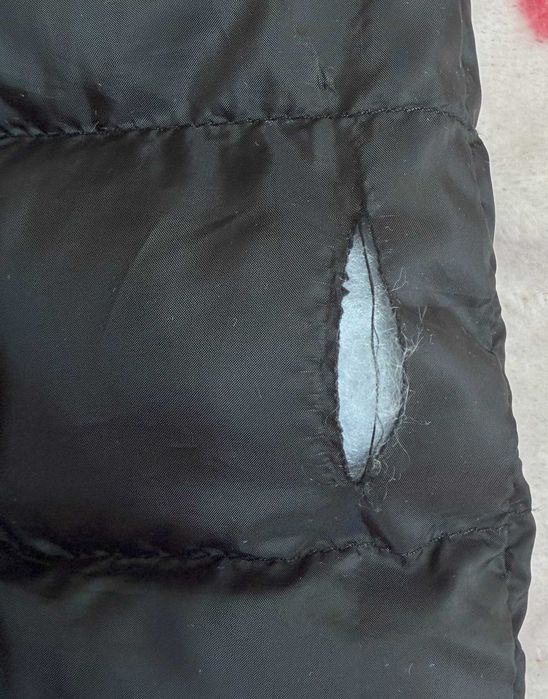 Czarna kurtka pikowana z kapturem - Tommy Hilfiger