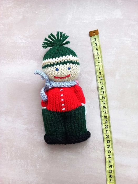 Іграшка в'язана хенд мейд зимовий чоловічок хлопчик