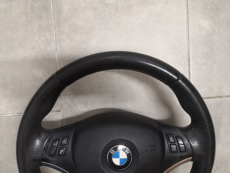 Kierownica multifunkcyjna BMW e87 e81 e82 e88 e90 e91 e92 z podusz #23