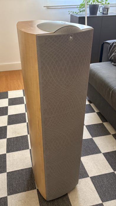 Colunas Kef Q7 em bom estado