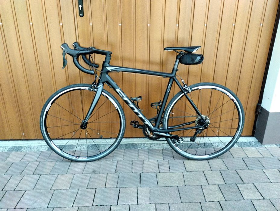 Rower szosowy Scott CR1
