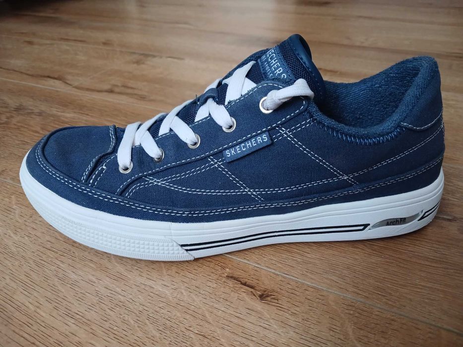 Кроссовки, кеды Skechers. р 39 по стельке 25,5 см.