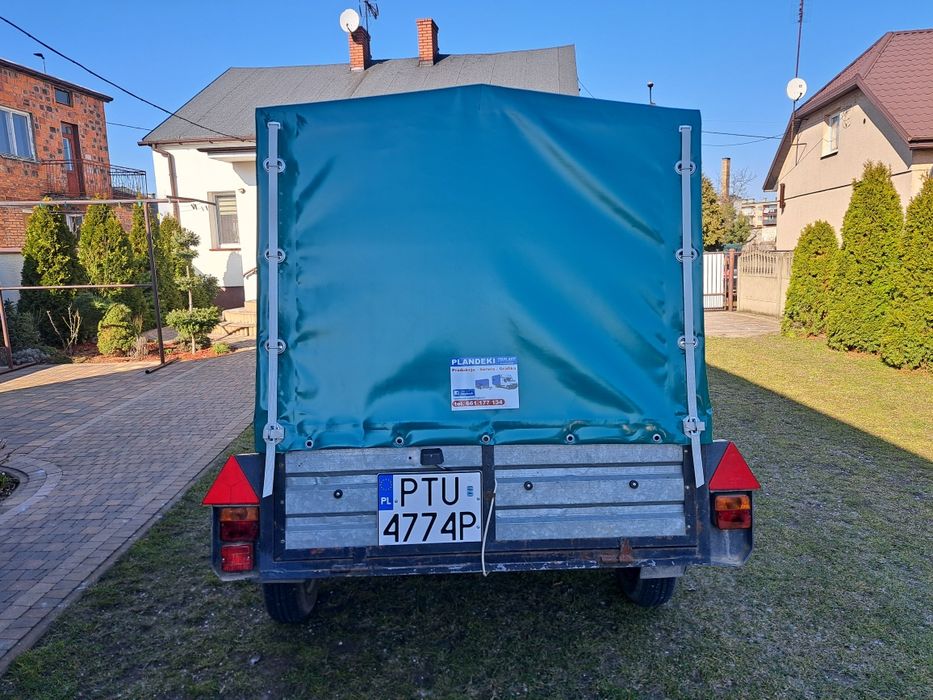 Plandeki, plandeka na przyczepkę.