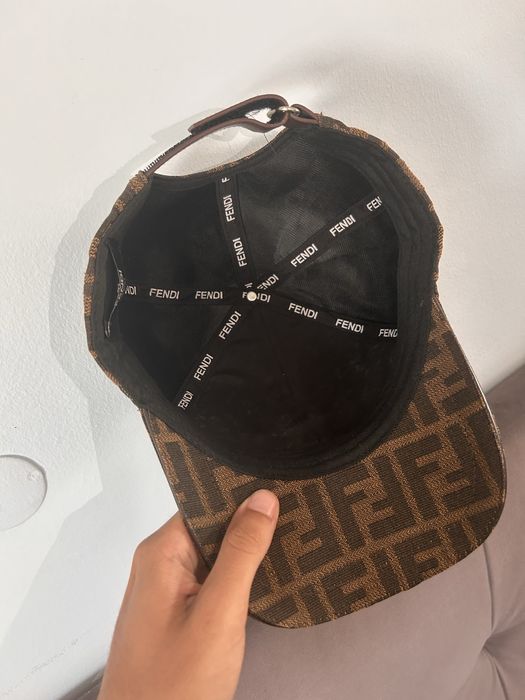 Chapeu da fendi castanho