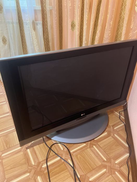Телевизор LG 42PC3RA
