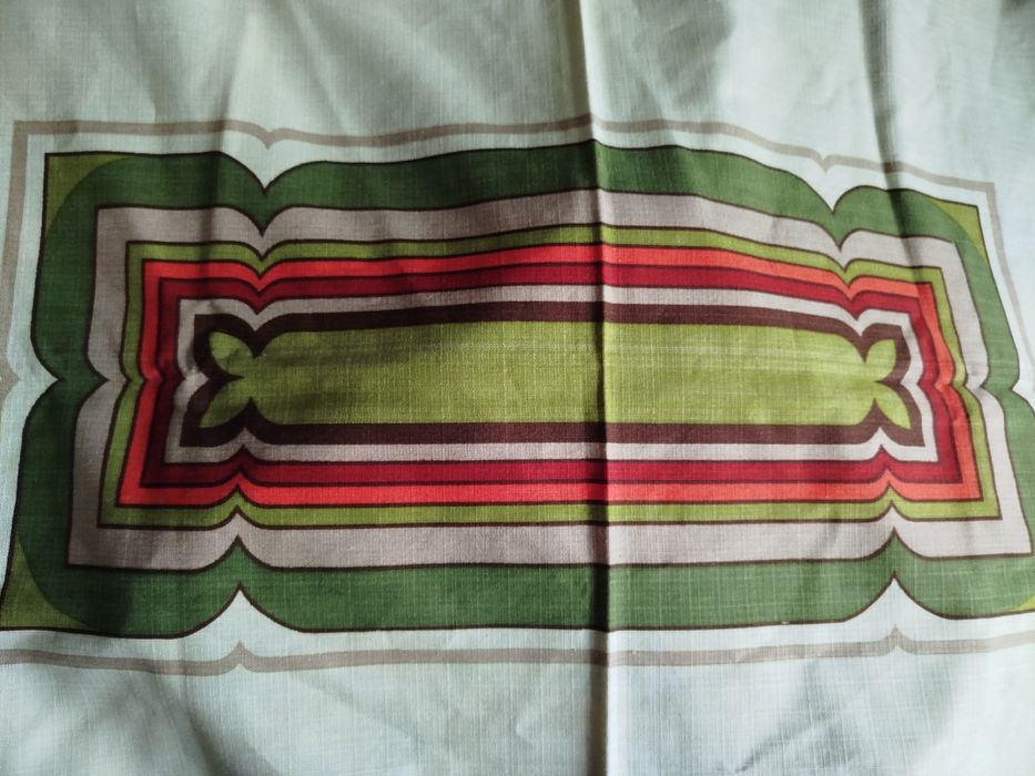 Obrus, serwet wiosenny nowy.130X160 cm.