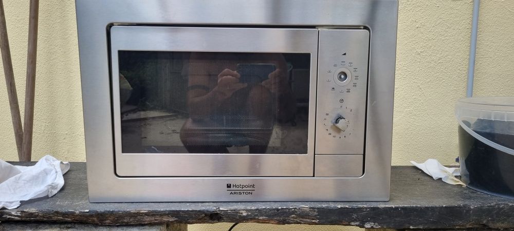 Micro ondas Ariston de encastrar