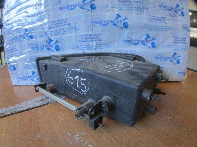 Farol nevoeiro frente direito SAAB 9-3 Sedan (YS3F)