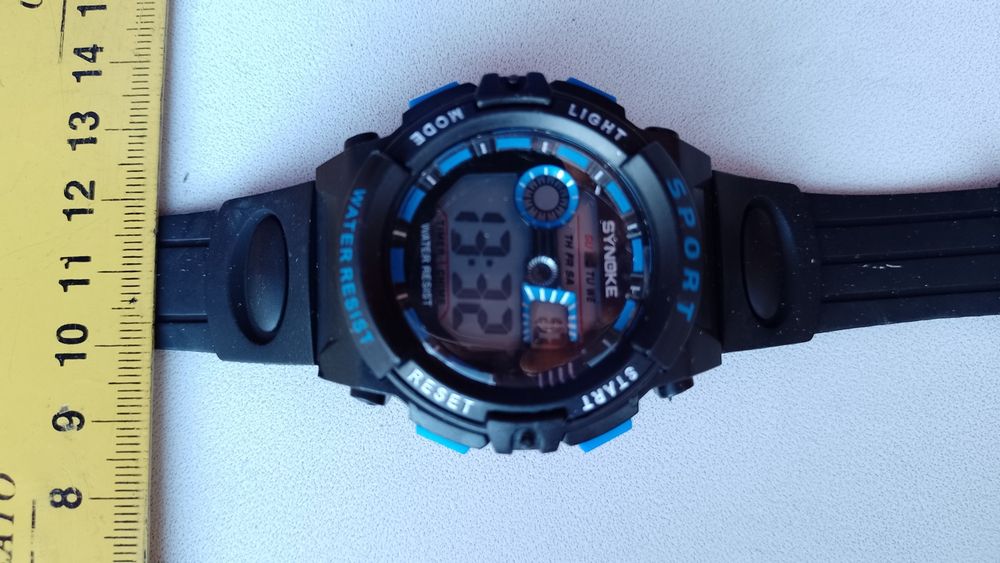 Часы Synoke ударопрочные. Водонепроницаемые.