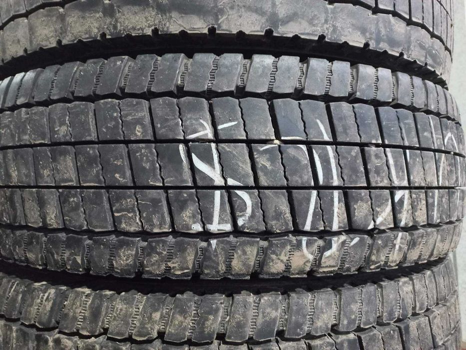 Шина 215/75R17.5 з Европи (остаток від 10 мм) 20 роки