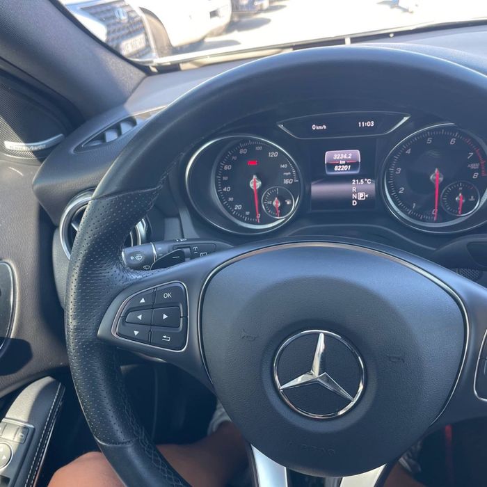 Mercedes-Benz  GLA 250