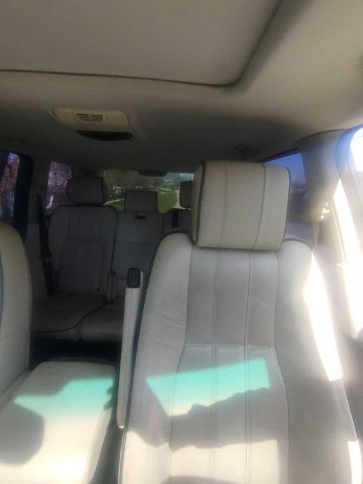 Автомобіль Range Rover