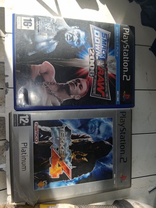 As Smart TVs LG de 32 polegadas  + ​O PlayStation 2 (PS2)