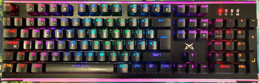 Matrics Phantom MSO550 – Teclado Mecânico Óptico RGB PT– Excelente estado
