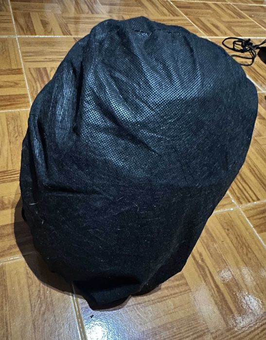 Capacete em bom estado com saco