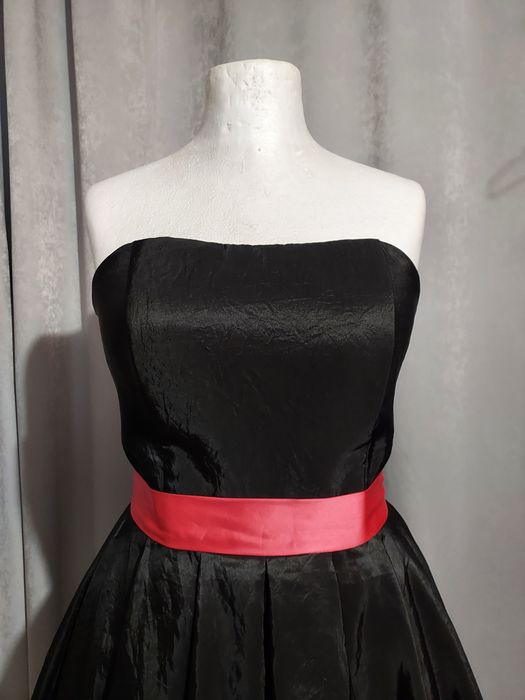 Gorsetowa sukienka wizytowa w stylu pin-up. Rozmiar 40.